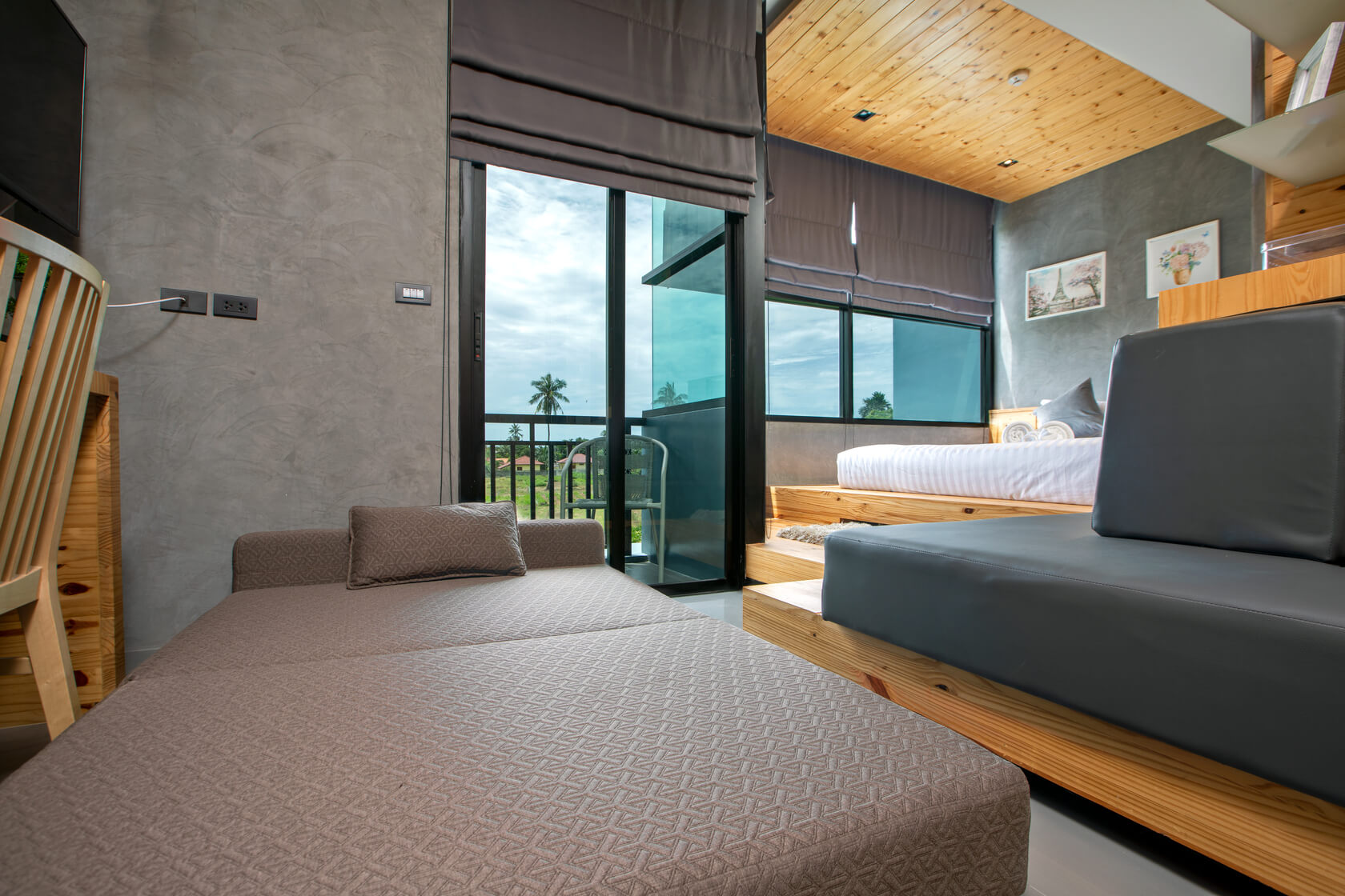Studio apartment in a modern condominium, Naiharn