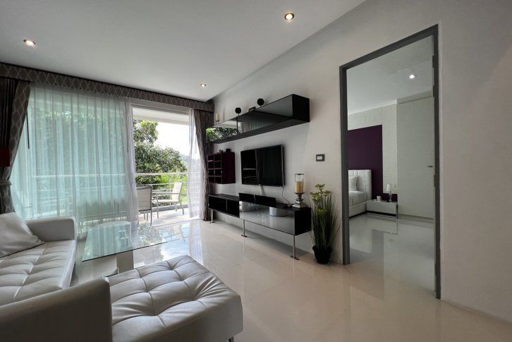 Spacious 2-bedroom apartment overlooking the Golf Courses