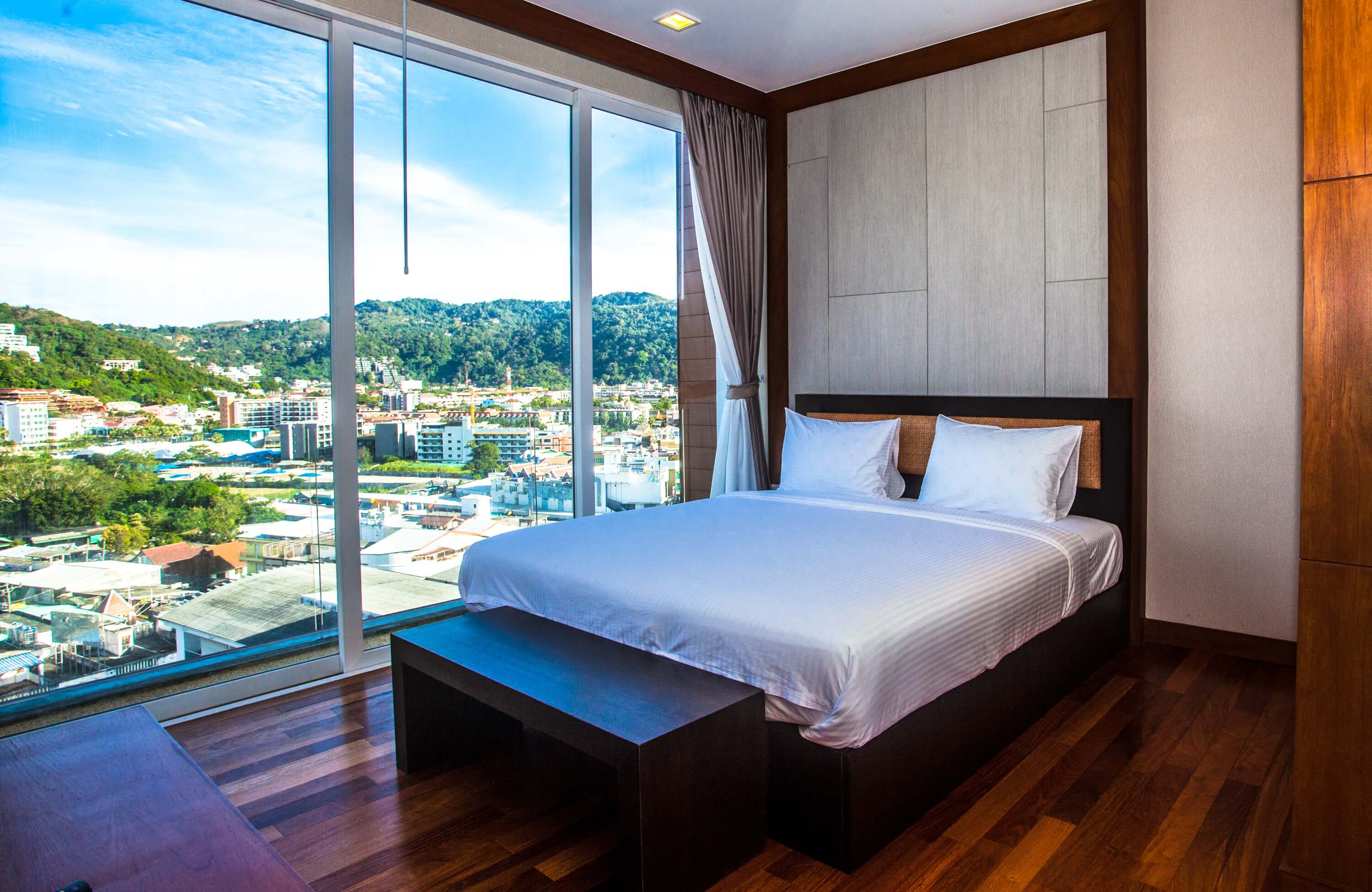 Spacious 2-room studio with an impressive view from the balcony, Kata