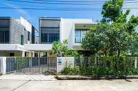 Luxurious 4 bedroom rooftop pool villa, Bangtao