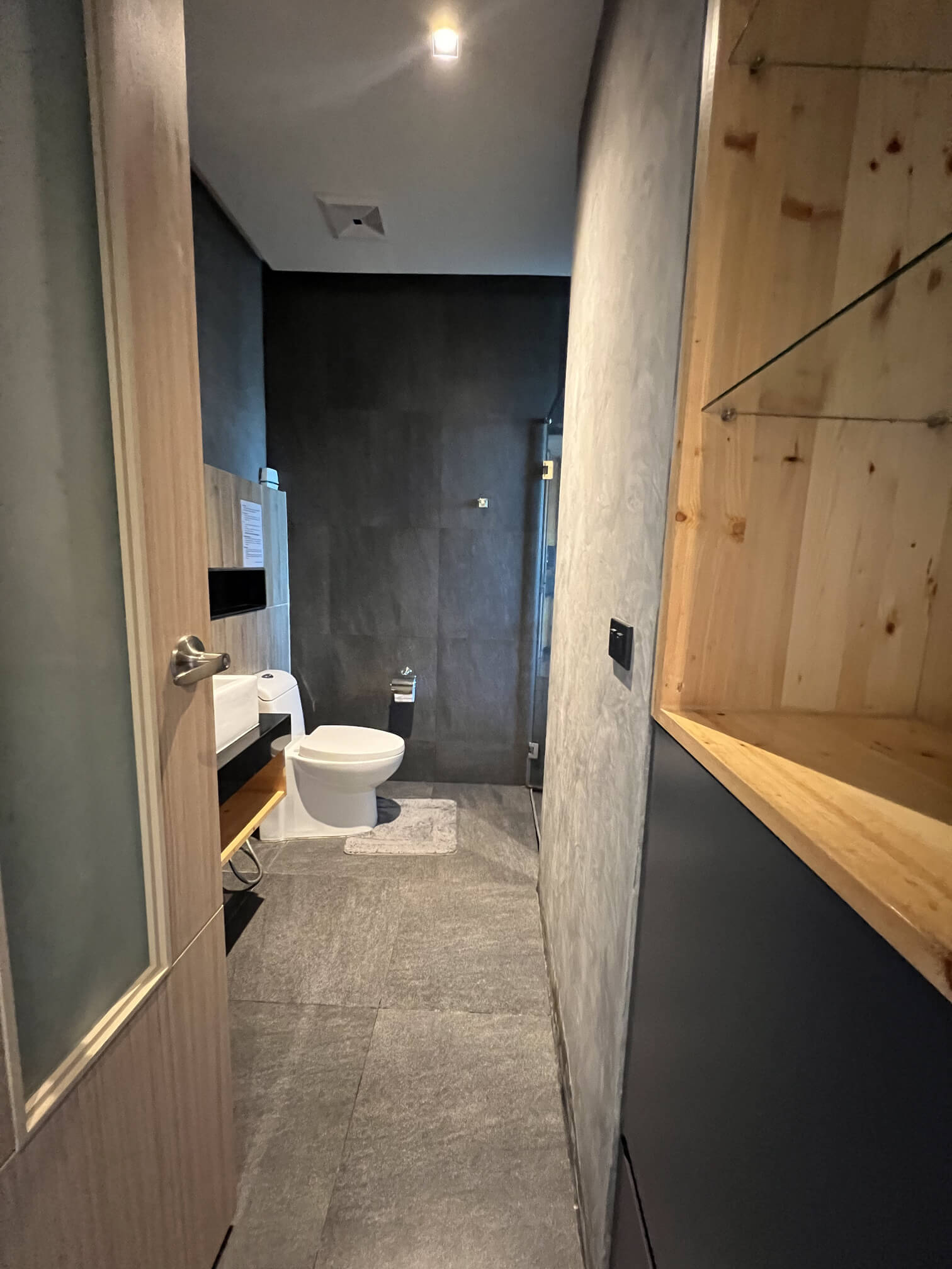 Studio apartment in a residential complex within walking distance of Nai Harn Beach