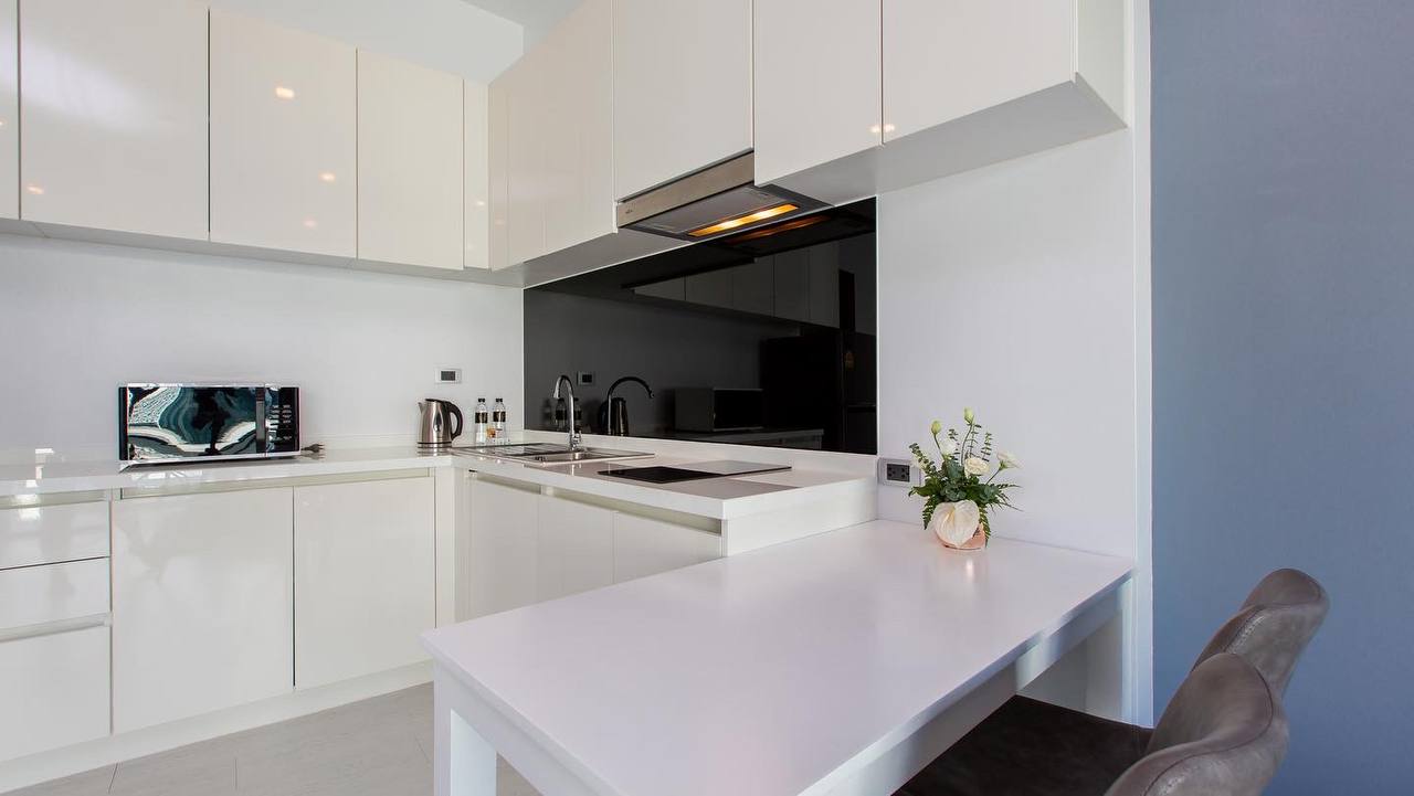 Apartment in Nai Harn, 53 m2