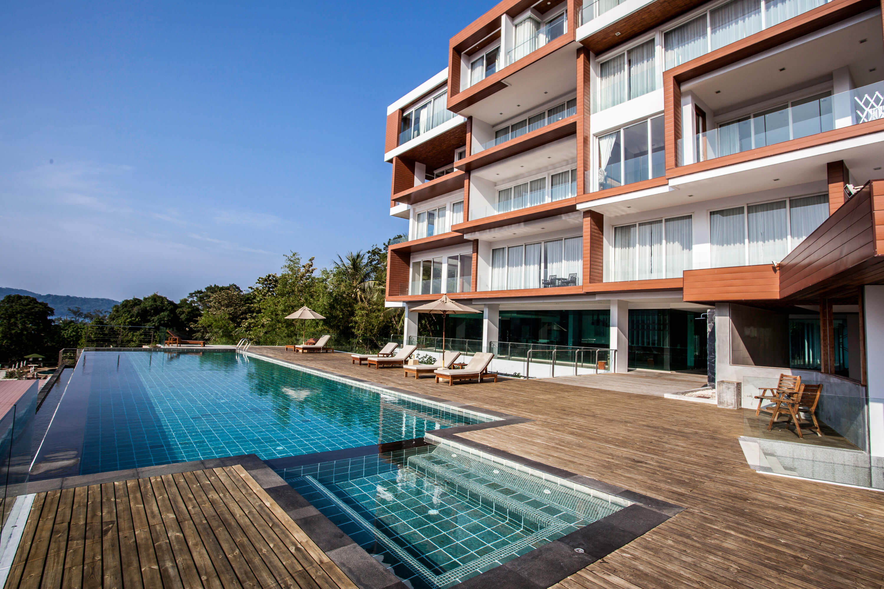 Spacious 2-room studio with an impressive view from the balcony, Kata