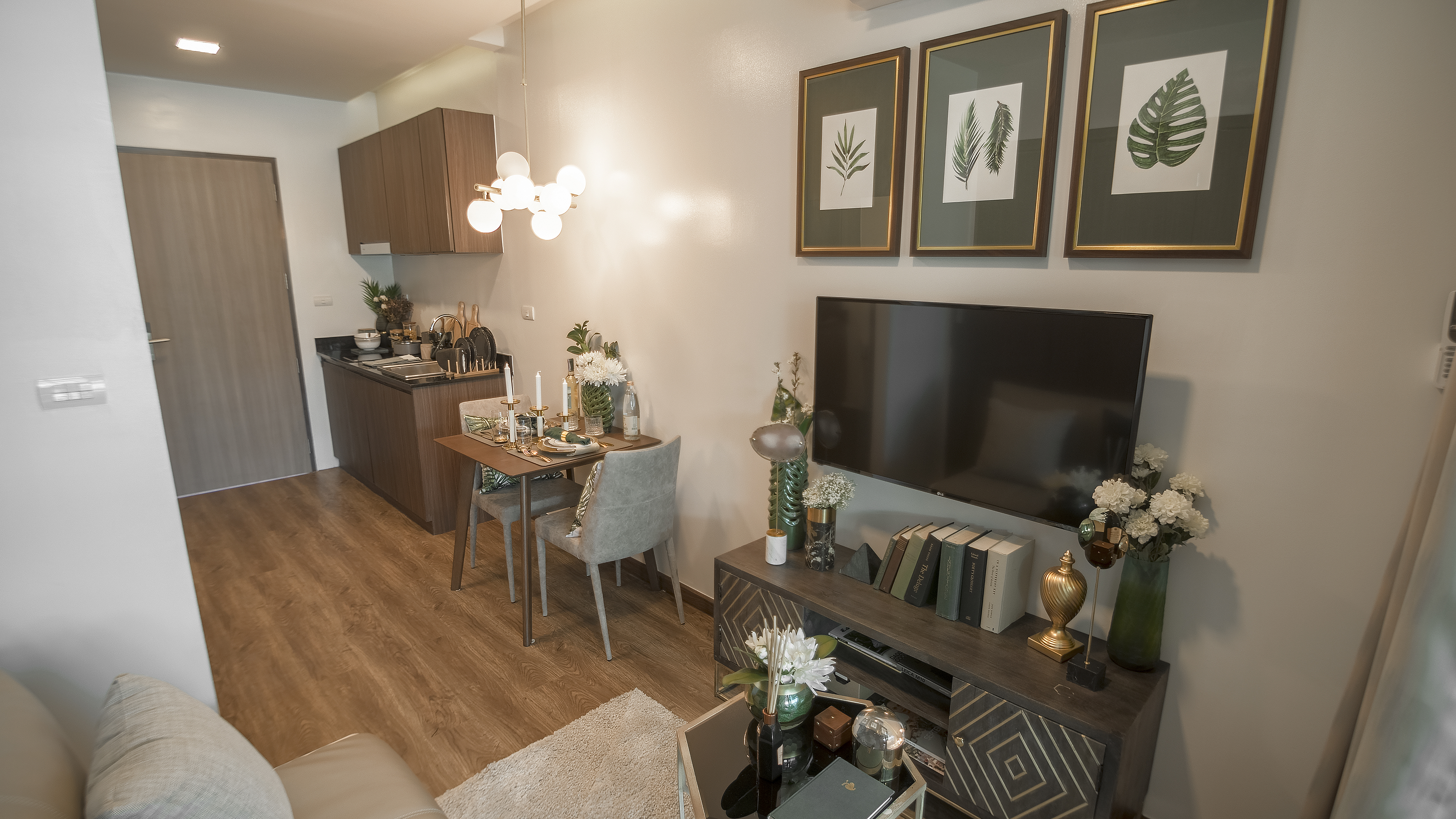 Spacious apartment with designer renovation and a breathtaking view from the window to the nature of the island, 1 bedroom