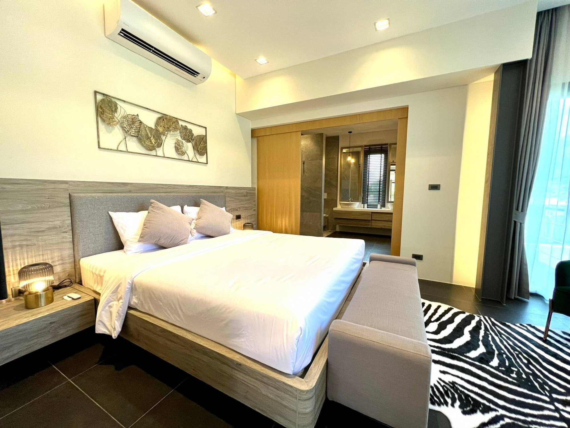 Spacious two-story villa with a seating area, 2 bedrooms, Bangtao