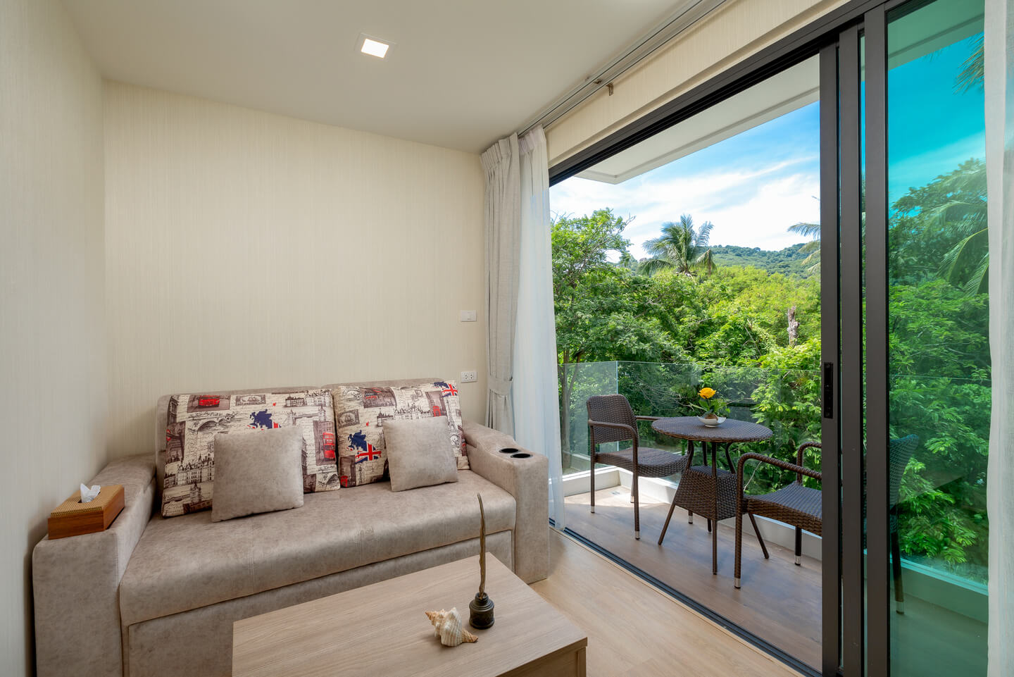 Spacious apartment with a balcony and mountain views, 1 bedroom, Kata Karon
