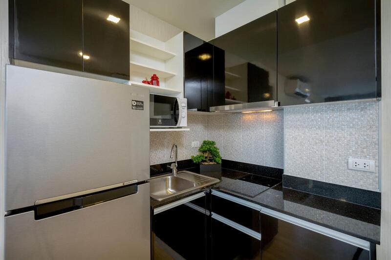 Light Design Apartment with Private Balcony, 2 Bedrooms, Kata Karon