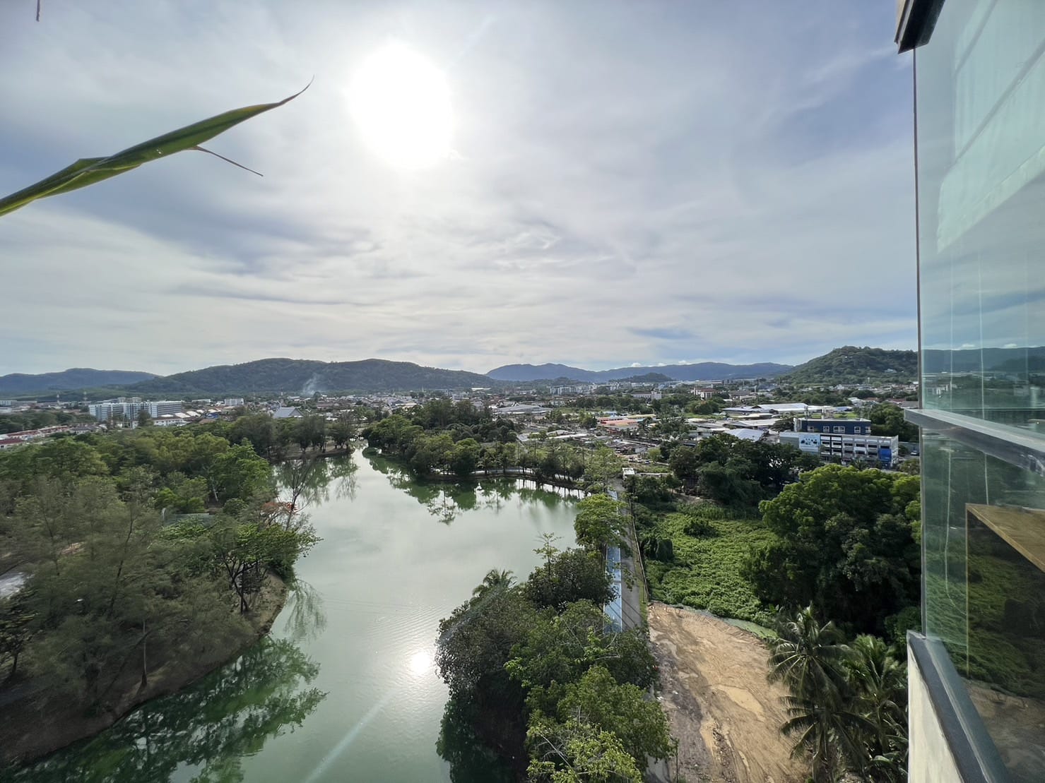 Apartment with a huge pool on the territory, 2 bedrooms, Phuket Town