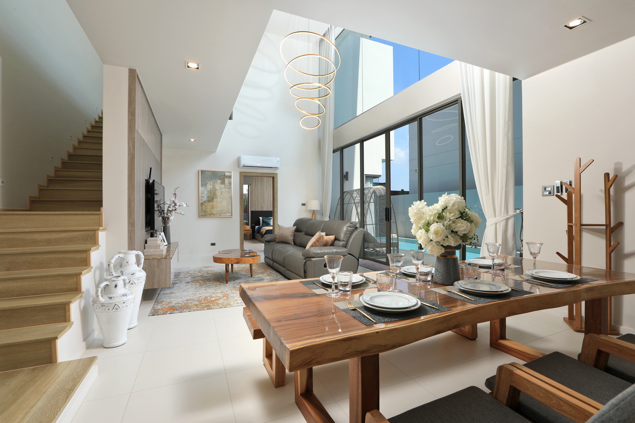 Two-storey 3-bedroom villa with a terrace and a swimming pool, Bangtao
