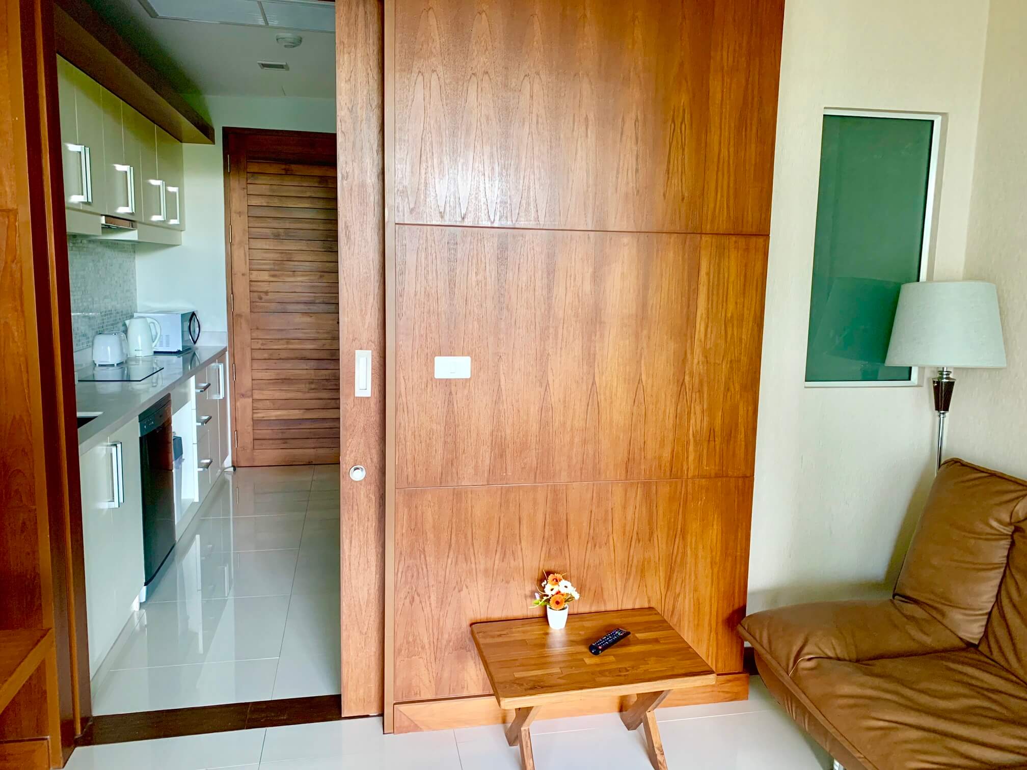 Modern Stylish One-Bedroom Apartment, Kata