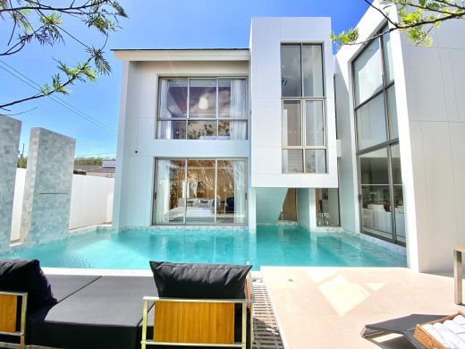 Spacious villa with pool, 3 bedrooms, Bangtao