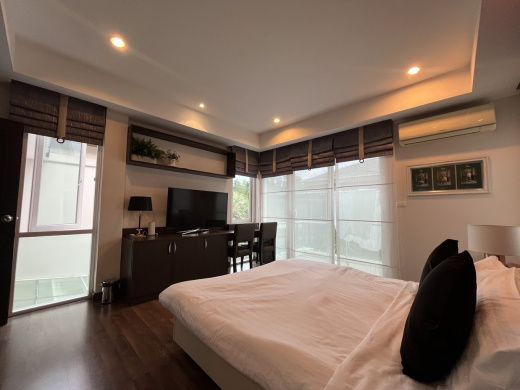 Уютная современная вилла с частным бассейном, 4 спальни, центр Phuket Town