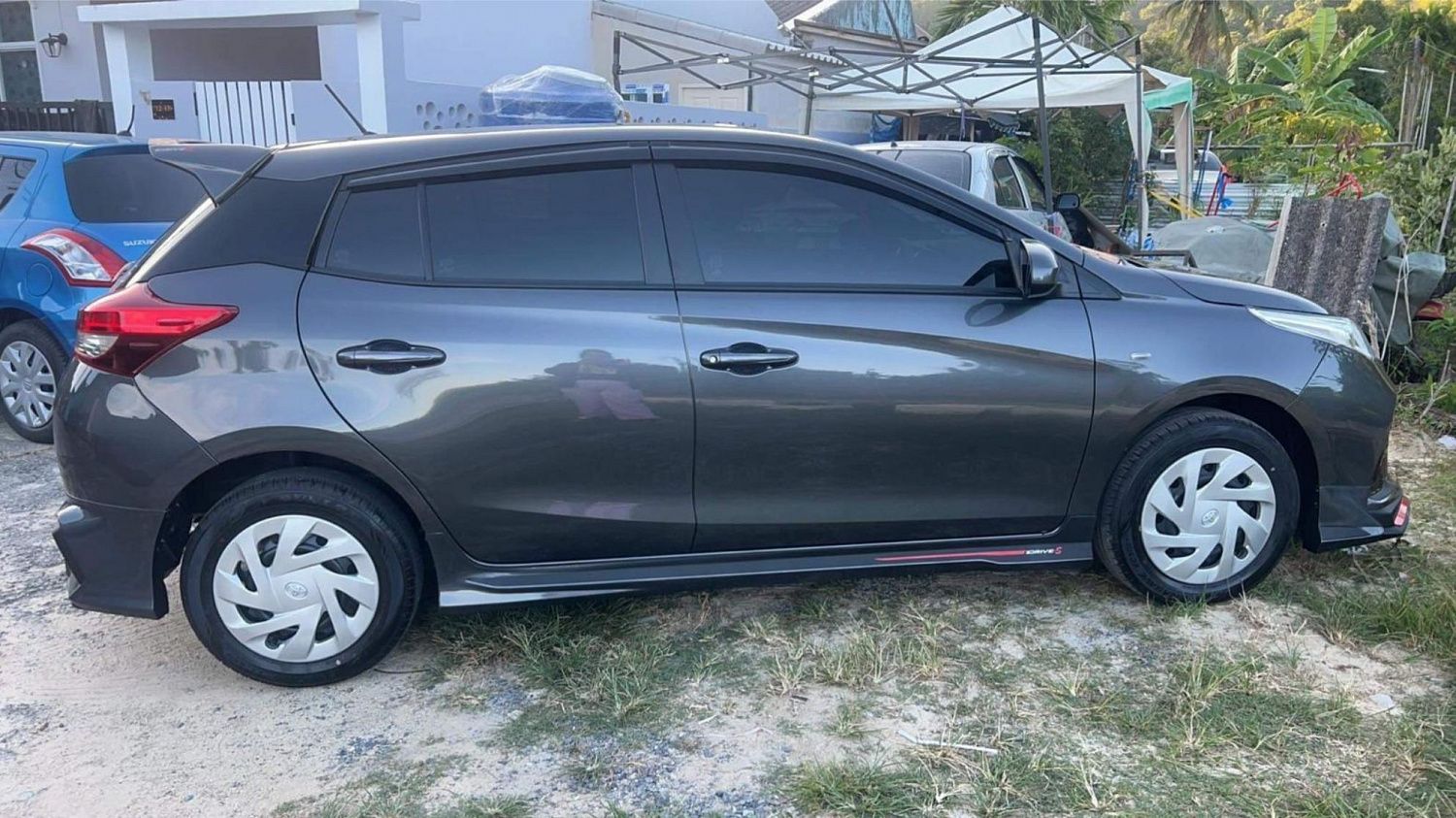 Хэтчбек Toyota Yaris