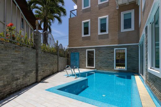 3-комнатный таунхаус с собственным причалом, центр Phuket Town