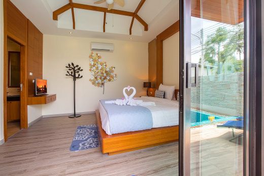 Просторная вилла Garden Pool Villa с хорошим расположением в районе Раваи, 2 спальни