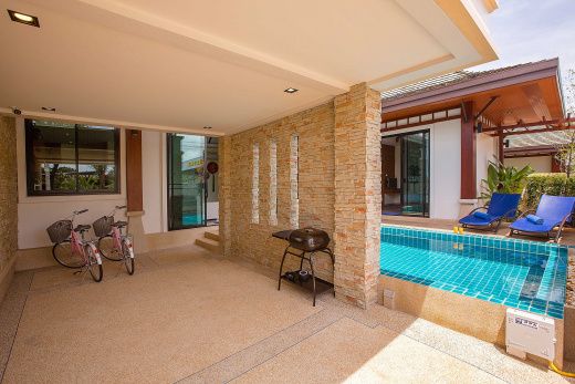 Просторная вилла Garden Pool Villa с хорошим расположением в районе Раваи, 2 спальни
