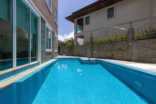 3-комнатный таунхаус с собственным причалом, центр Phuket Town