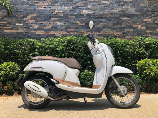 Скутер Honda Scoopy