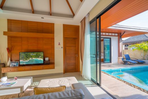 Просторная вилла Garden Pool Villa с хорошим расположением в районе Раваи, 2 спальни