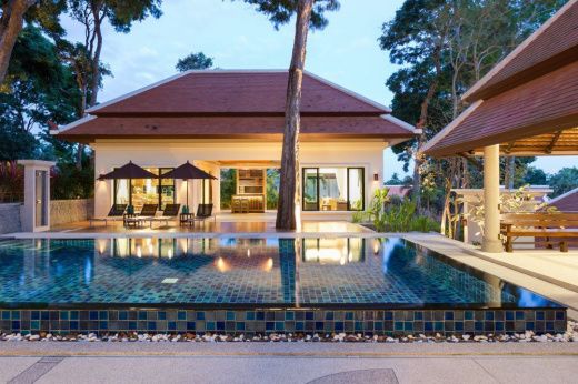 Villa with pool and garden (3 bedrooms)