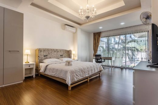 Private spacious villa, Naiharn