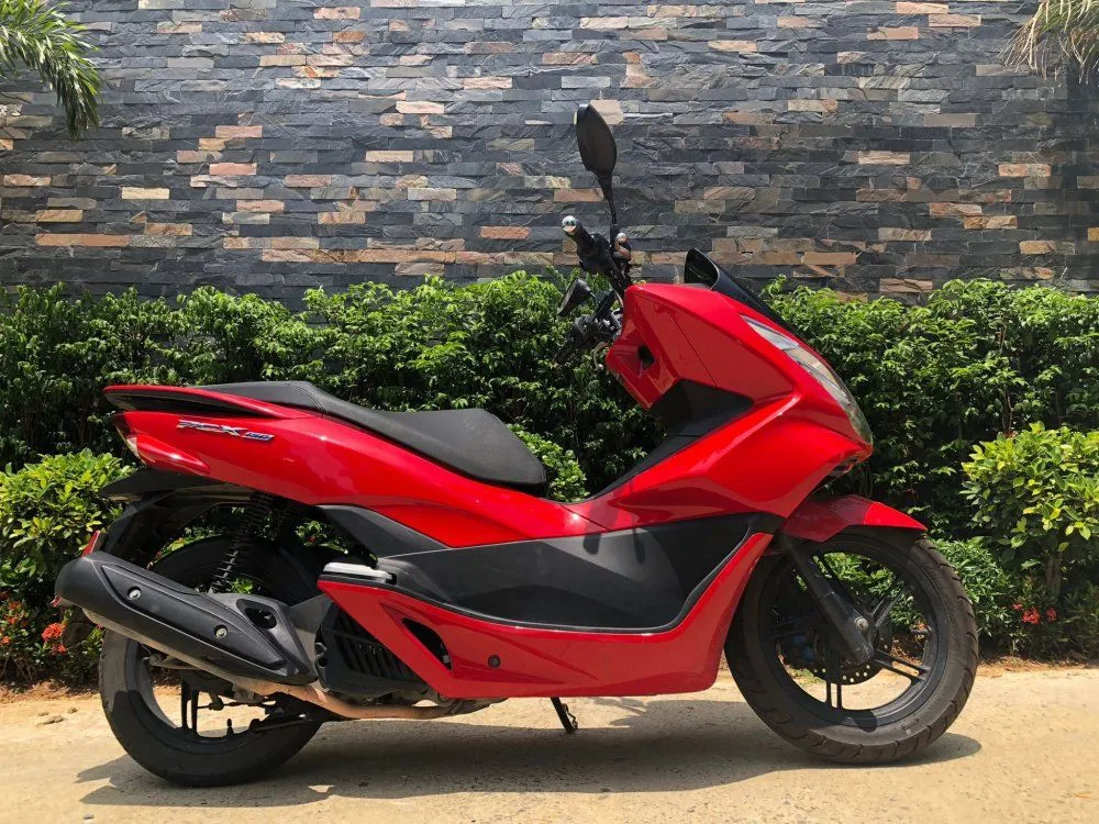 Скутер Honda PCX150 2017 года