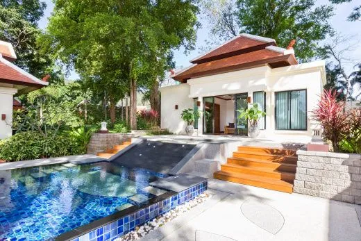 Villa with pool and garden (3 bedrooms)