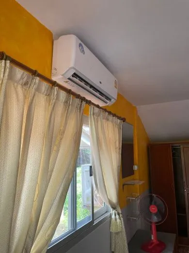 Bright clean bungalow with access to the pool and flowering garden, 1 bedroom, Kata Karon