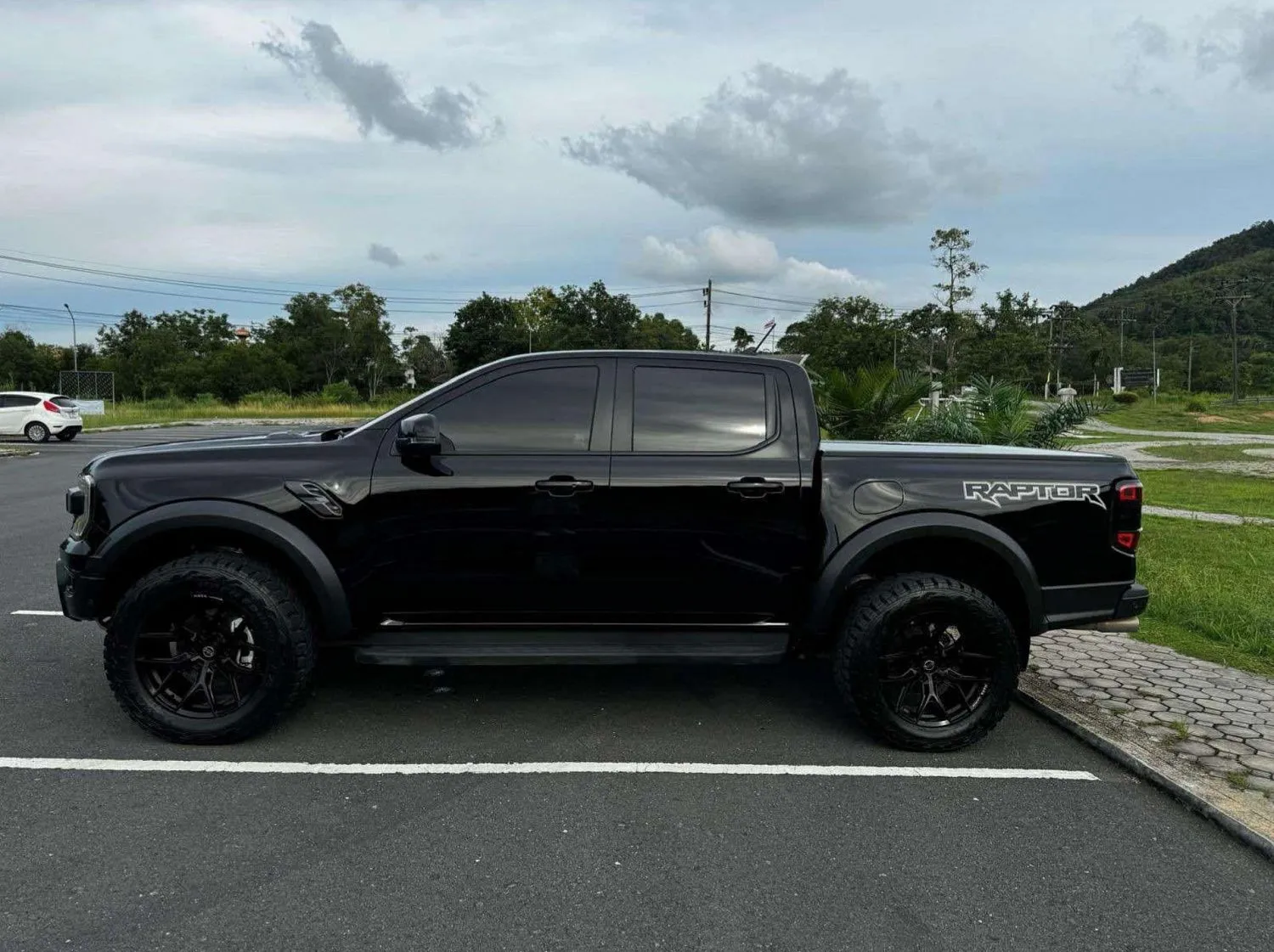 Ford Raptor V6 397 hp