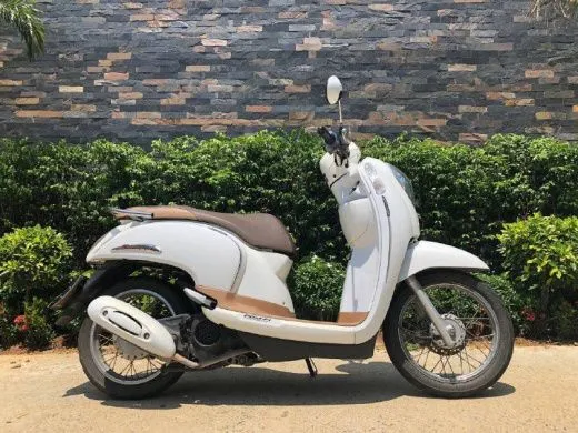 Скутер Honda Scoopy