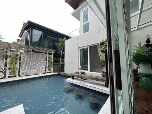 Уютная современная вилла с частным бассейном, 4 спальни, центр Phuket Town